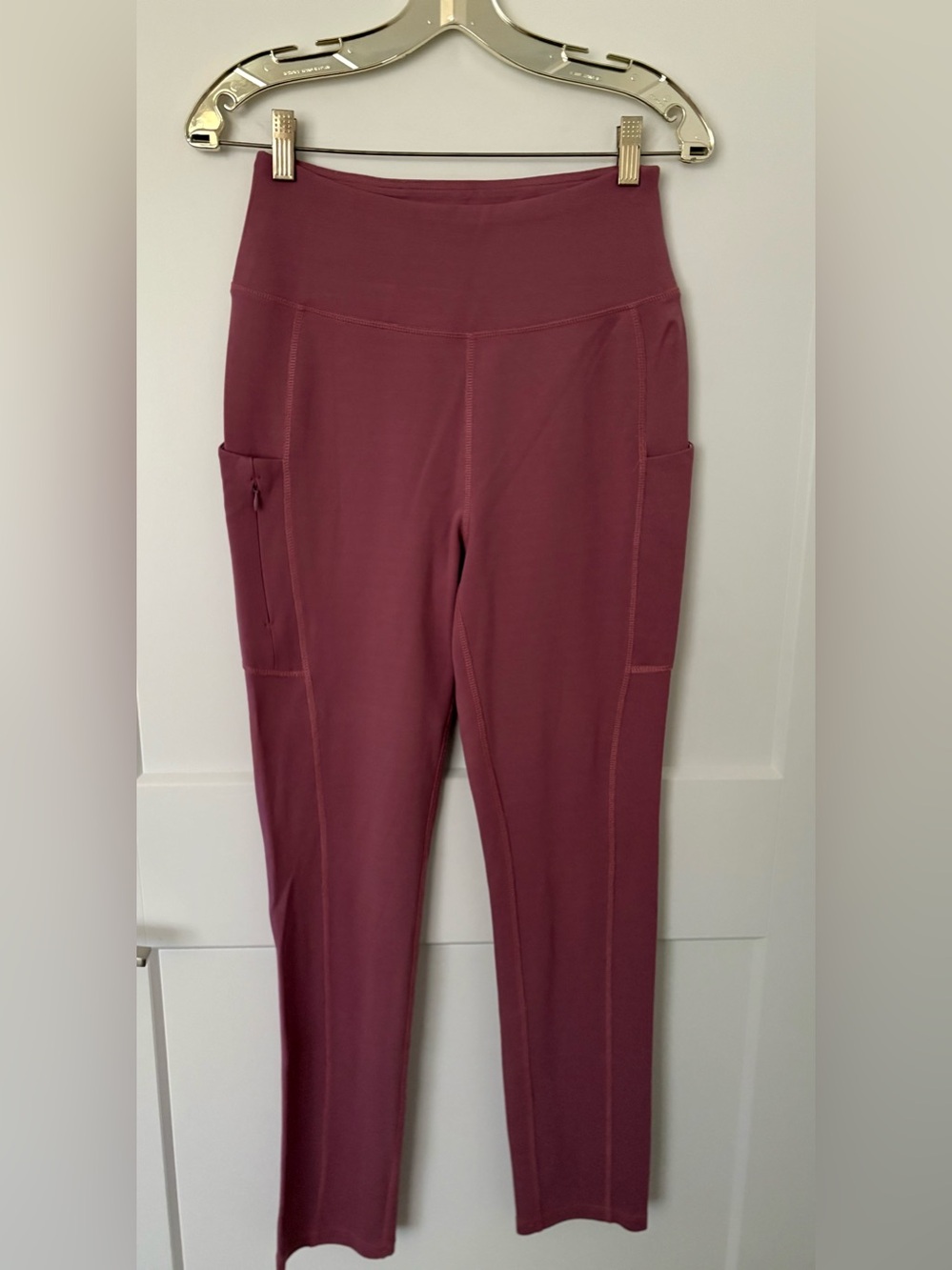 Jaanuu Scrub Set- Mauve Top With Ruffle Trim And Knit Cargo Pants-Small - Picture 10 of 16